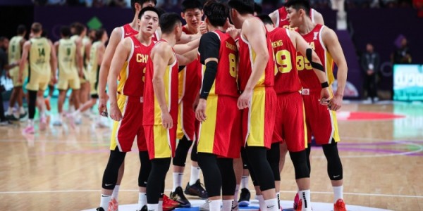 早报：男篮1分惜败澳大利亚；曼联0-1阿森纳